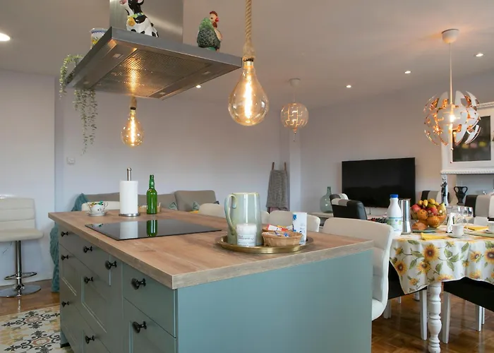 La Veiguela De Ii, Con Plaza De Garaje Y Jacuzzi Incluido